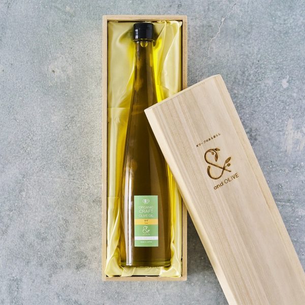 【NEWS】オリーブオイルの国際品評会で銀賞受賞の『YUZUオリーブオイル』、受賞記念特別エディションが発売-株式会社ジャングルデリバリー